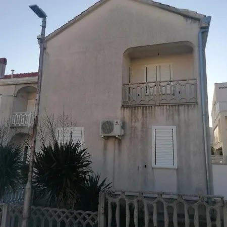 - House Durda Апартаменты