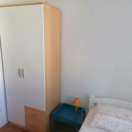 - House Durda Baska (Krk)