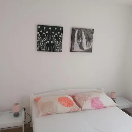 - House Durda * Baska (Krk)