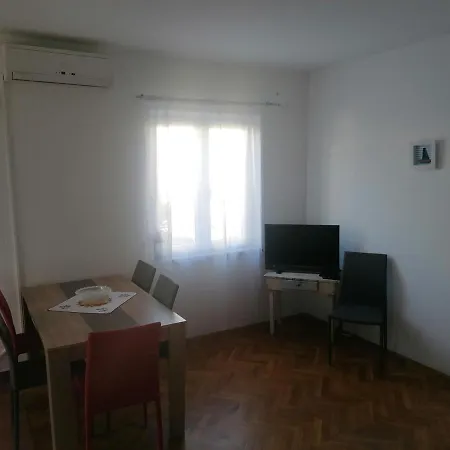- House Durda דירה באסקה